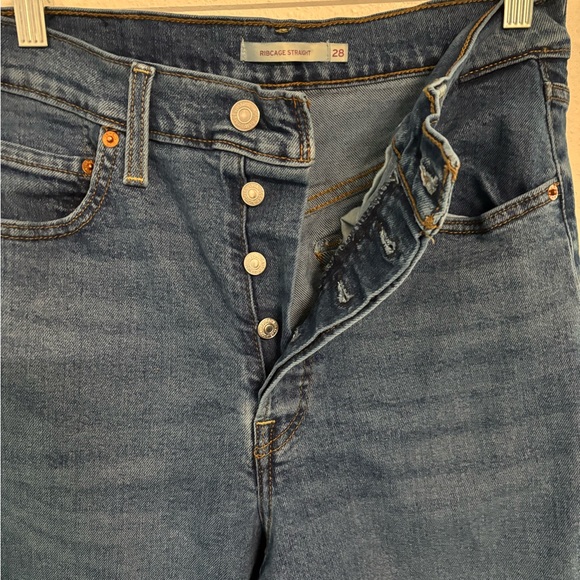 LEVI’S Ribcage Straight Jeans - Picture 4 of 9